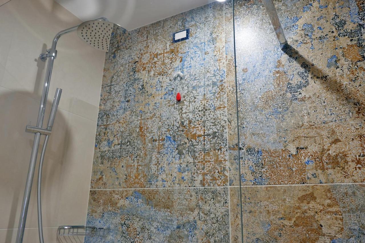Appartamenti Alle 5 Torri Mezzolombardo Esterno foto